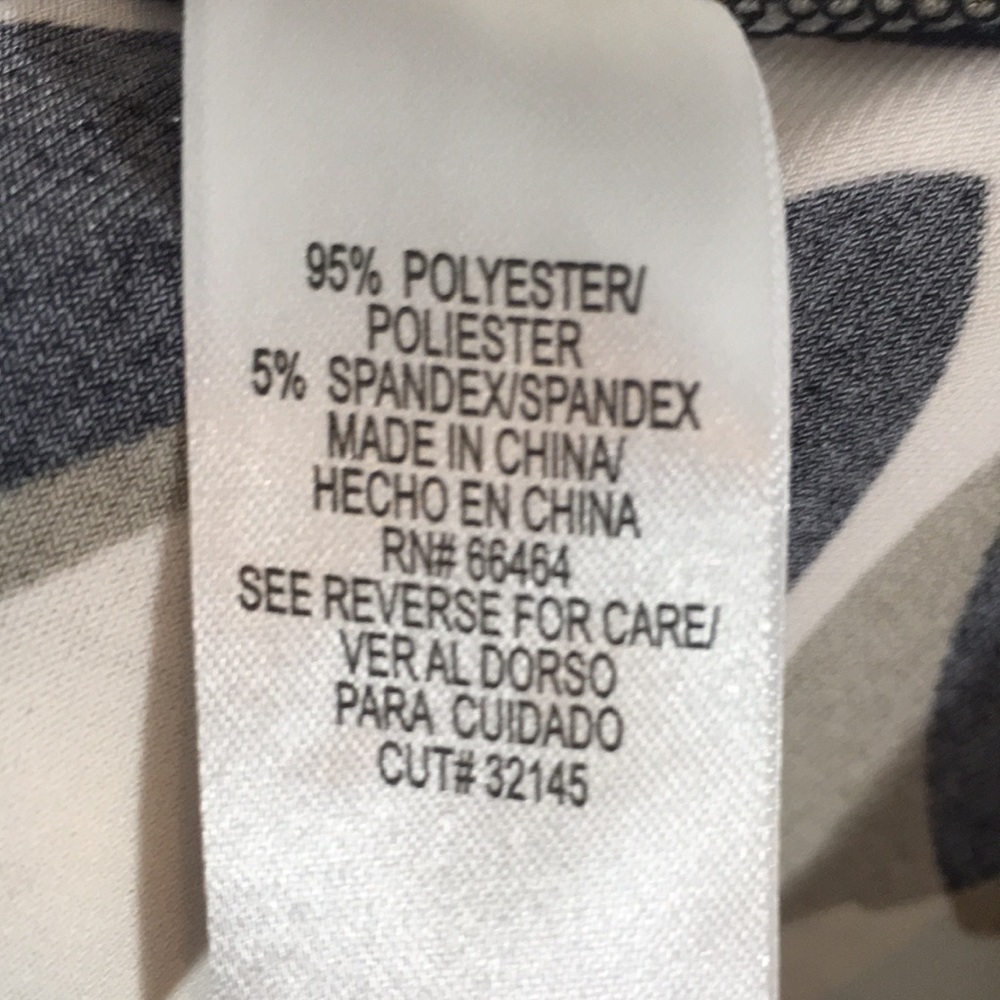 Geometric Print Wrap Top Dress - Size 10P - Picture 6 of 7